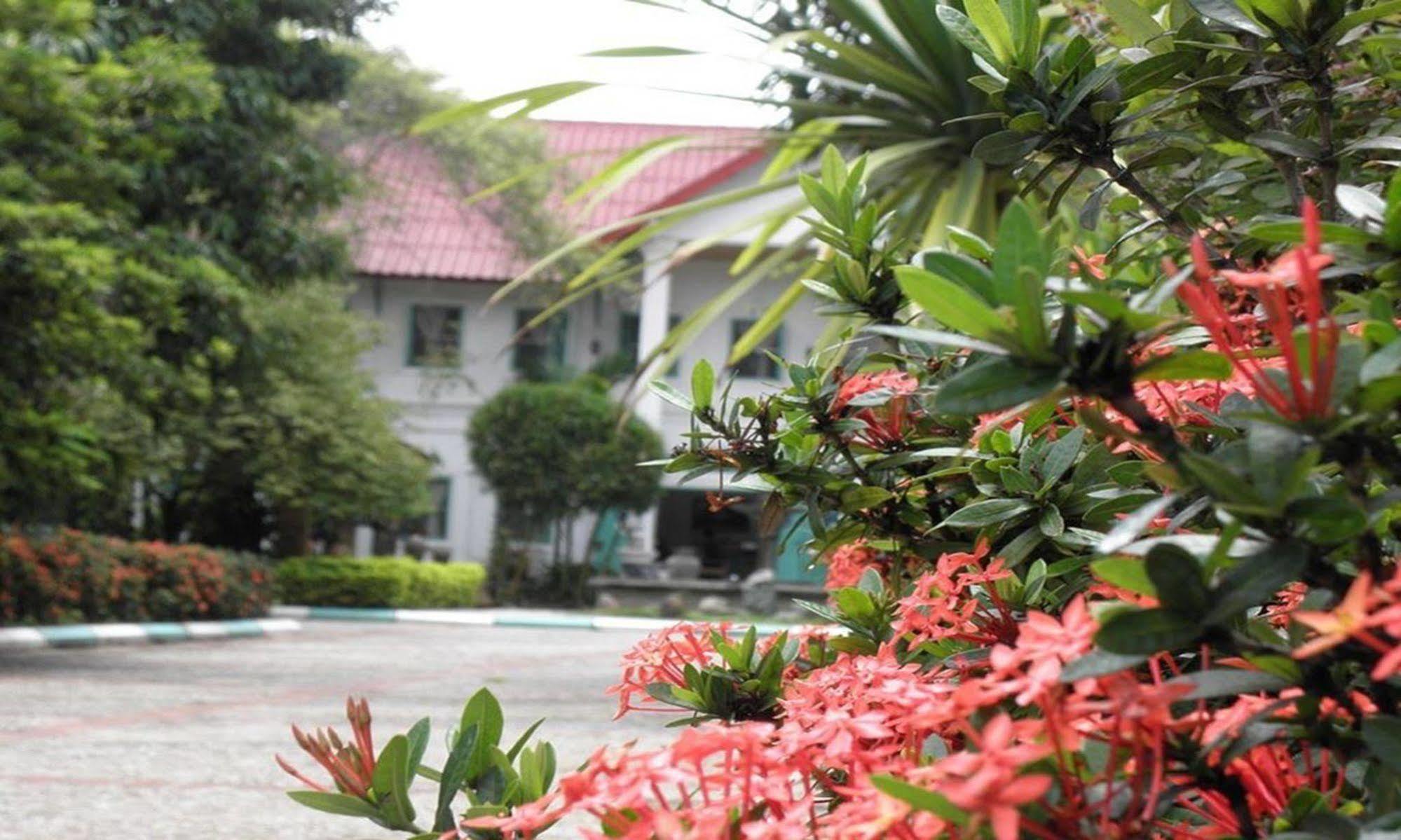 Sabaidee Guesthouse Luang Prabang Exterior photo
